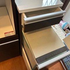 食器棚 カップボード の画像