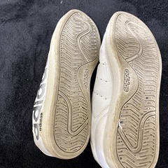 adidas ２７センチの画像