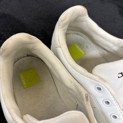 adidas ２７センチの画像