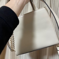 GUESS バッグの画像