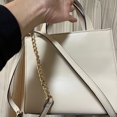 GUESS バッグの画像