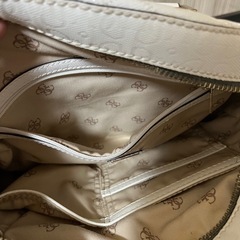 GUESS バッグの画像