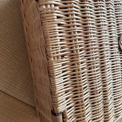 ラタン風ピクニックバスケット／かごバッグ（収納・インテリアにも◎）
の画像