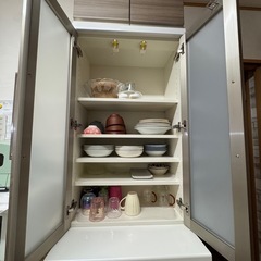 食器棚の画像