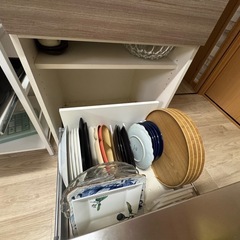 食器棚の画像