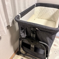 ベビーベッドの画像