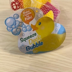 【新品】シャボン玉 アヒル2つ シャボン玉液 器 付き スクイーズダックバブル  の画像