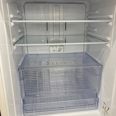 【家電一年保証付き】SHARPの2ドア冷蔵庫のご紹介です！の画像
