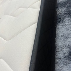 ダブルベッドの画像