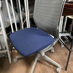 オフィスチェア　オカムラ　ビスコンテ⑥　青×グレーの画像