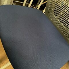 オフィスチェア　オカムラ　ビスコンテ⑥　青×グレーの画像