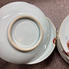 赤黒の菊の模様のお皿10枚セットの画像