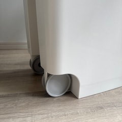 大きめペダル式ゴミ箱の画像