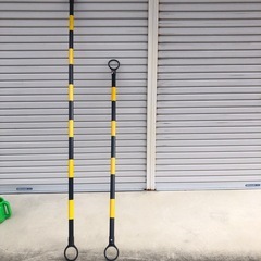 三角コーンと重し、コーンバーの画像