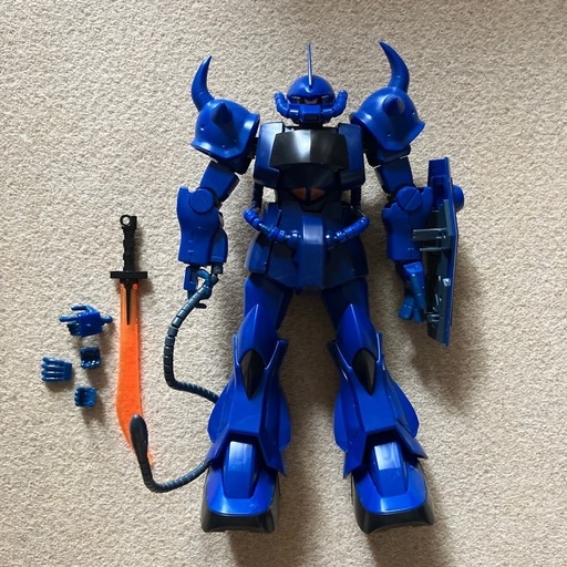 MGマスターグレードモデル　ガンダムプラモデル素組み現状品　早い引き取り者様を優先させて頂きます。。