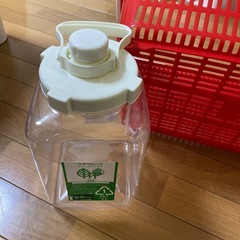 4リットルの画像