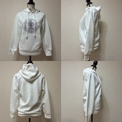 MONCLERロゴ パーカー ホワイトの画像