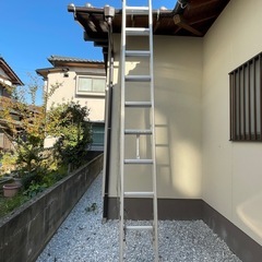 伸縮性アルミハシゴの画像