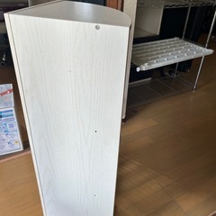 美品✨3段カラーボックスの画像