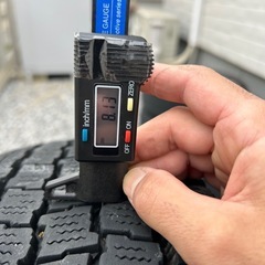 ハイエース　195/80R15 スタッドレスセットの画像