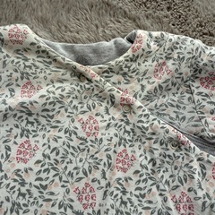 プチバトー中綿入り花柄カバーオールの画像