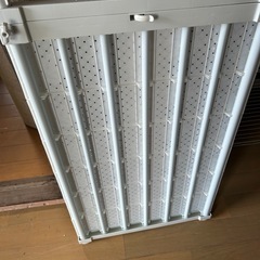 美品✨突っ張り棚の画像