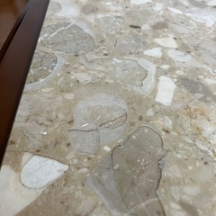 ヨーロピアン調のテーブル、座卓の画像