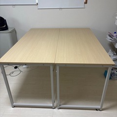 シンプルデスク2台+オフィスチェア2台 ワークデスク モニターアーム対応 幅140cm 奥行60cm ライトブラウンの画像