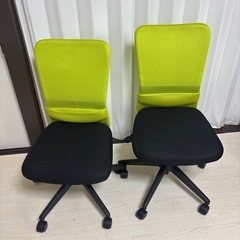 シンプルデスク2台+オフィスチェア2台 ワークデスク モニターアーム対応 幅140cm 奥行60cm ライトブラウンの画像