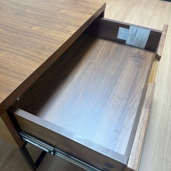 ニトリ昇降式テーブルの画像