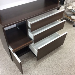 【引き出しソフトクローズ】キッチンボード　松田家具　 ダイニングボード レンジボード 食器棚 カップボード スライド扉　ソフトクローズ仕様  幅117.3cm ：ダークブラウンの画像