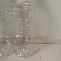 【空のペットボトル】4リットル2本の画像