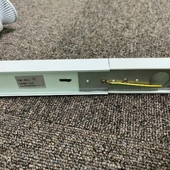 直結式 配線ダクトレール（白・1m）スポットライト4灯付き💡引き取り限定の画像