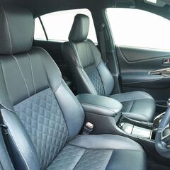 🎶自社ローン🎶大人気車種のハリアー入庫🤩内装も高級感あってカッコイイ👍の画像