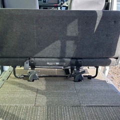 ハイエース　後部シート
の画像