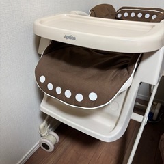 アップリカ　ベビー　ハイローチェアの画像