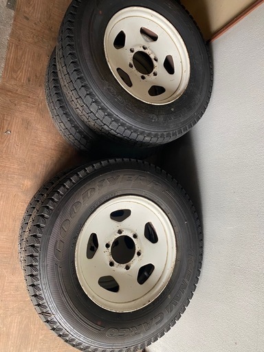 215.80.15 スタッドレス　8山