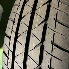 タイヤ　キャラバンの画像