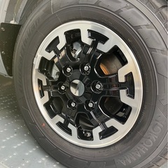 タイヤ　キャラバンの画像