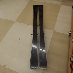 札幌市清田区 HEAD  スキー板 Supershape i.titan 163㎝ ホワイト×ブルー系の画像