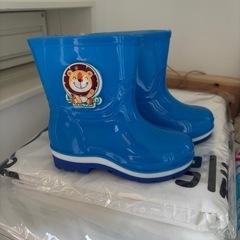 「11/20まで」15cm 長靴　新品未使用の画像