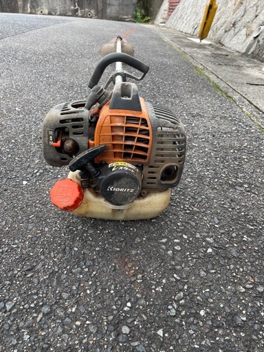 取引中　
草刈機