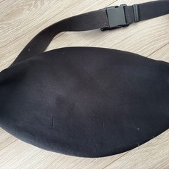 N°21 ヌメロヴェントゥーノ ブラック ボディバッグの画像