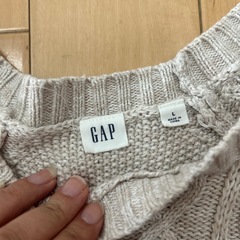 レディースL トレーナーとGAPセーターの画像