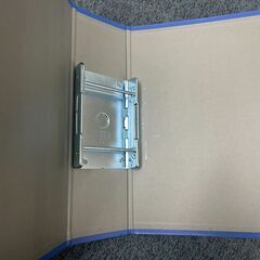 【オフィス移転につき多数出品】キングジムA4ファイル大容量　在庫５個１つ400円の画像