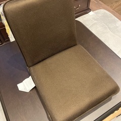 【中古美品】家具調こたつ・北欧柄こたつ布団・座椅子のセットの画像