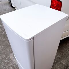 三菱冷蔵庫 MR-P15H-W 2023年製の画像