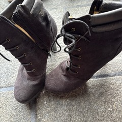ヒールブーツの画像