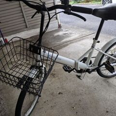 6段変速付き折りたたみ式自転車の画像