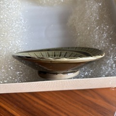 鹿田焼き皿の画像